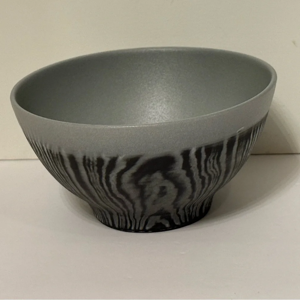 REVOL FRANCE BOWL PORCELAIN GRAY BLACK TEXTURED DESIGN HOME DINNERWARE DINING